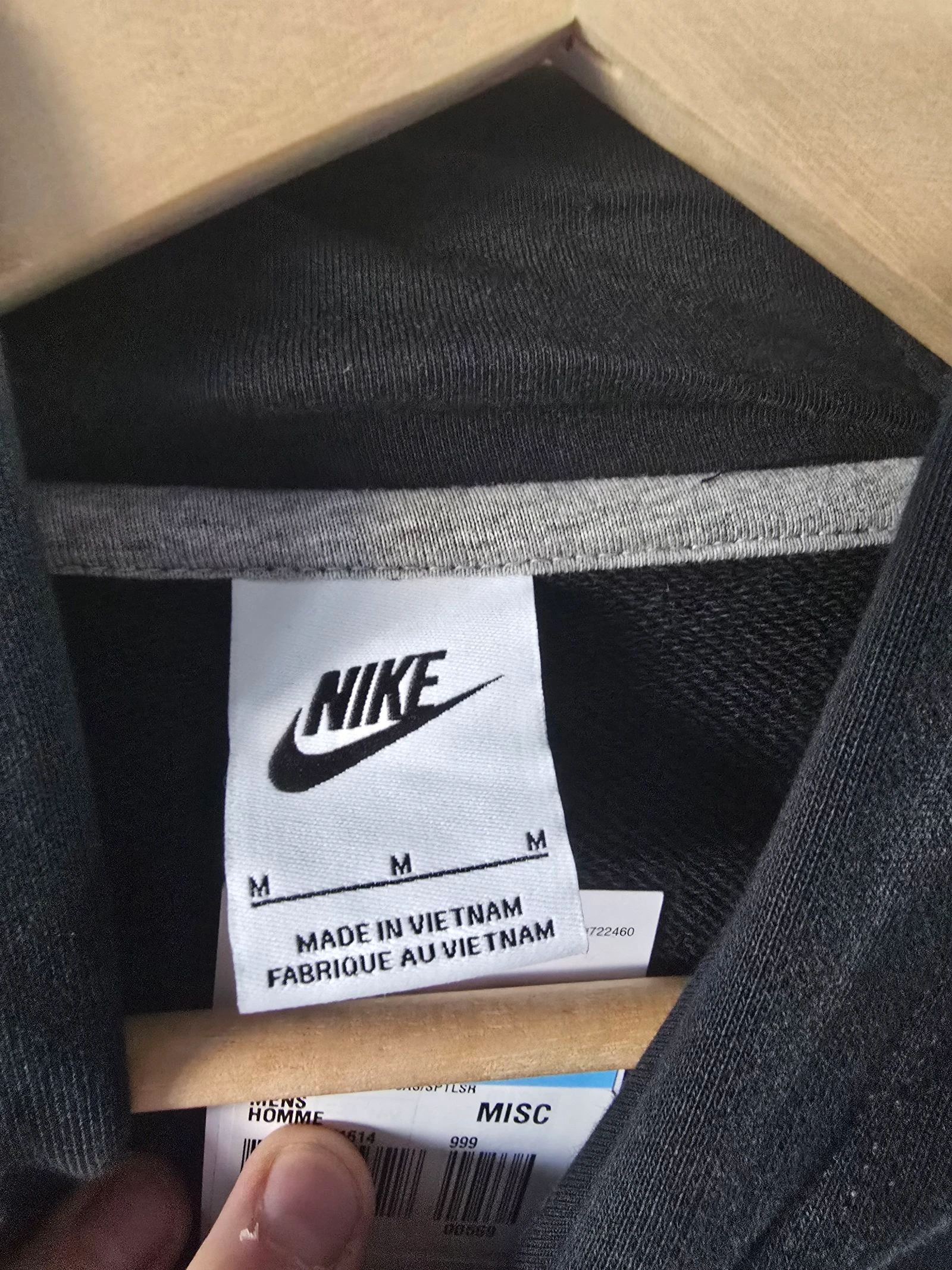 Sudadera Nike Negra con Capucha - Talla M (Nueva con etiquetas) – photo 4